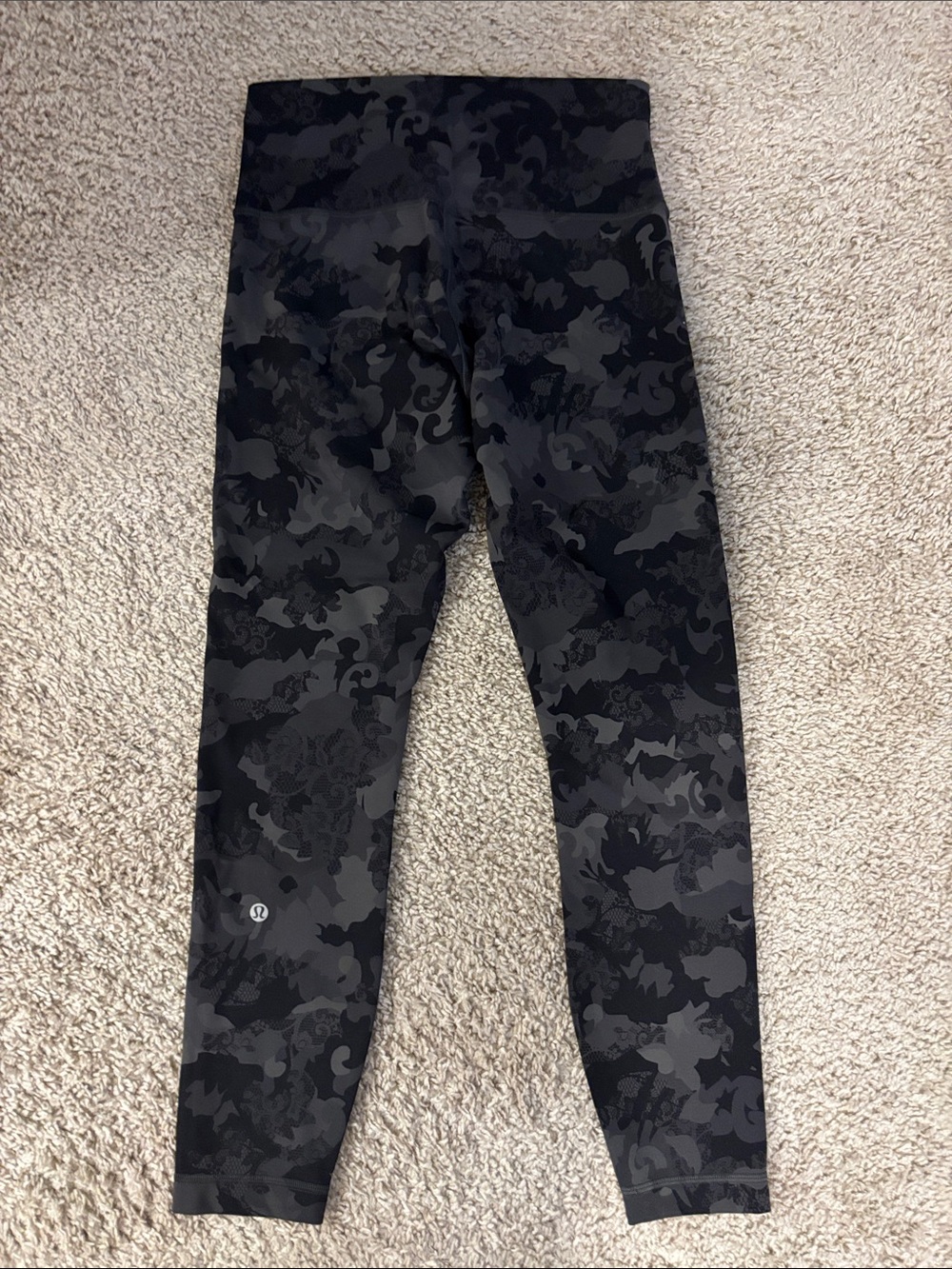 lululemon athletica Black Floral Camo Leggings - Picture 2 of 6